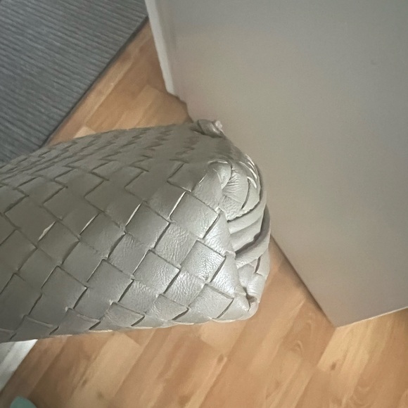 Bottega Veneta Crossbody - Picture 11 of 15